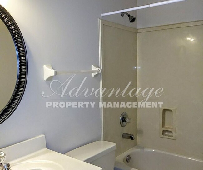 Building Photo - Very Nice Newly Renovated Home in Cordova