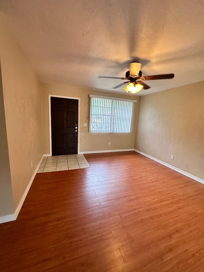 Building Photo - In the heart of Keystone Heights