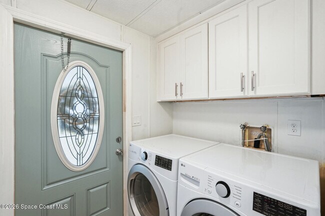 Building Photo - 264 Seabreeze Dr