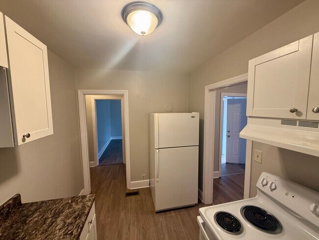 Building Photo - 314/316 N Ireland St