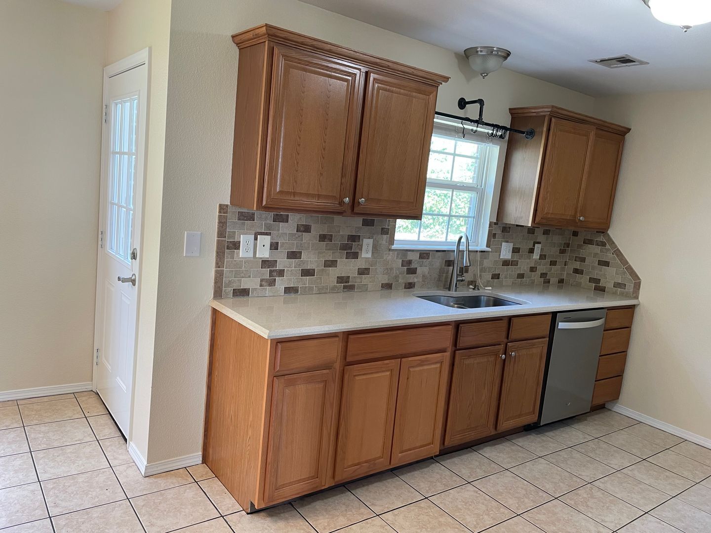 Building Photo - 511 Brookfield Dr