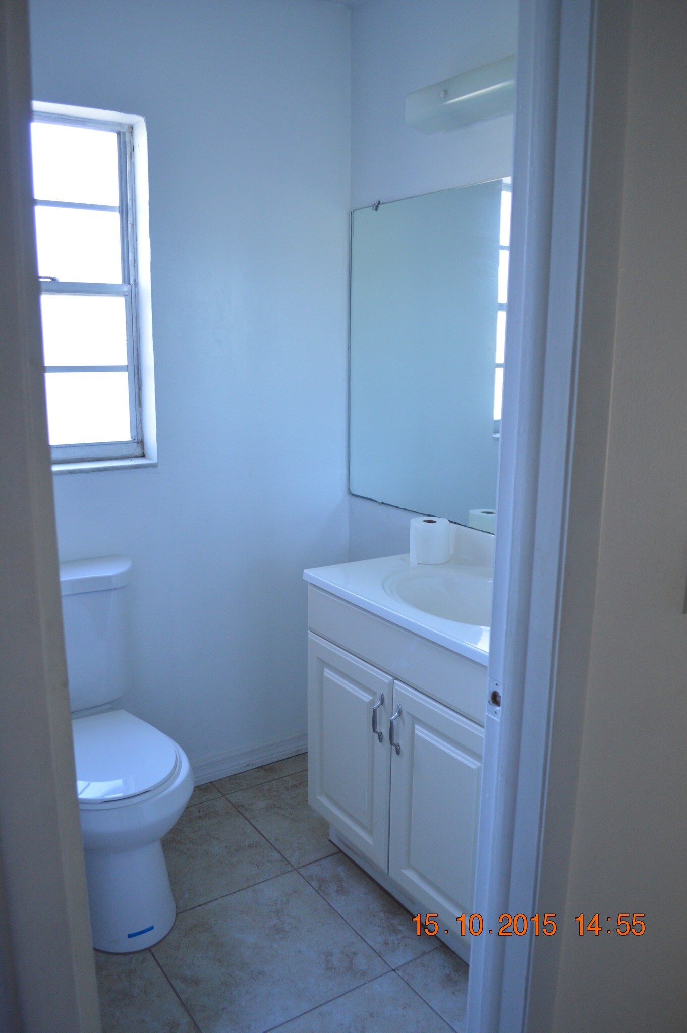 Master bathroom - 12373 Shafton Rd