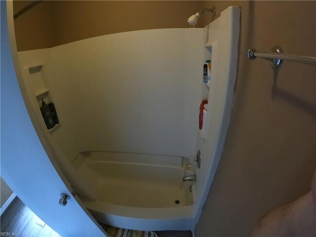 Building Photo - 1536 W 40th St