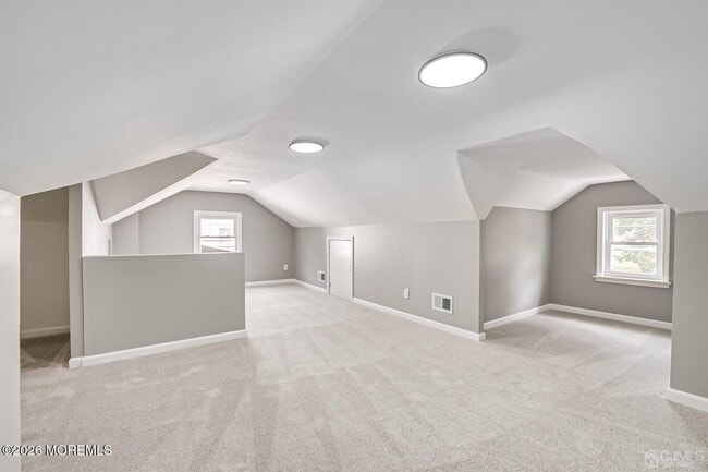 Building Photo - 48 Johnson Pl