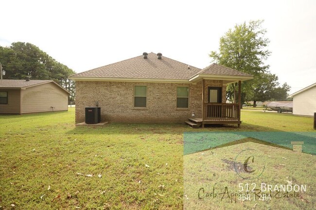 Building Photo - Move in special $800!!  Beautiful 3 bed / ...