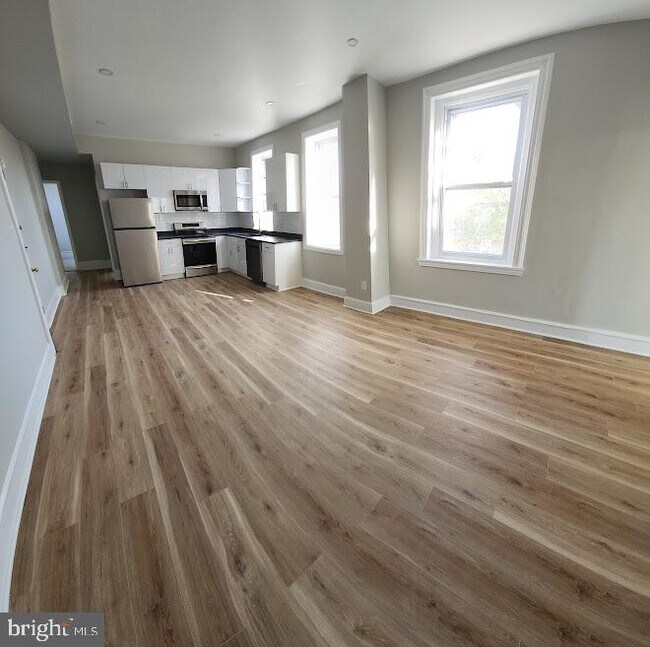 Building Photo - 5535 Ridge Ave