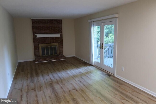 Building Photo - 12000 Rosiers Branch Dr