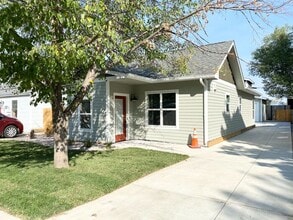 Building Photo - Nice Location in Heart of Old Town Fort Collins! WATER/SEWER/GAS INCLUDED IN RENT