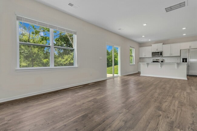 Building Photo - 136 Ashelyn Pk Dr