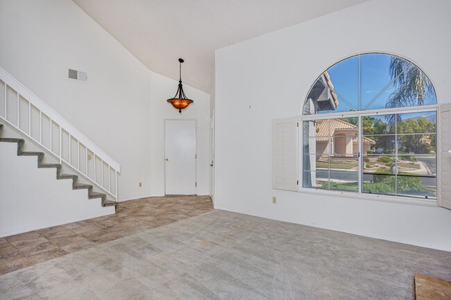 Building Photo - 5168 W Pinehurst Dr