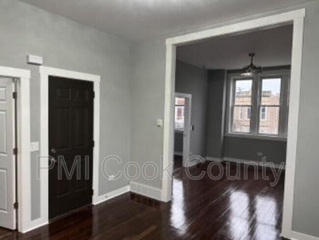 Building Photo - 1950 S Trumbull Ave