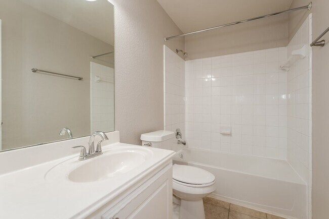 Building Photo - 8410 Tararin Ln