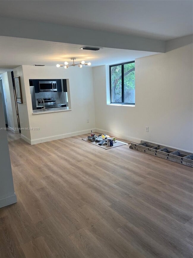 Building Photo - 153 NE 141st St
