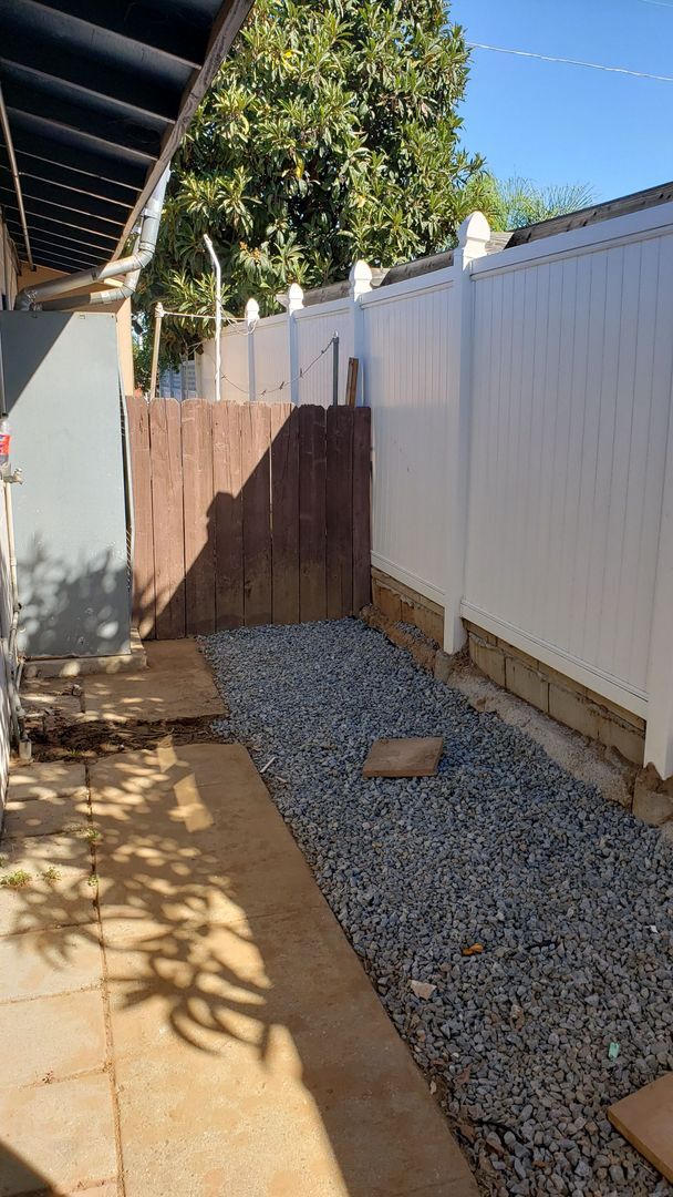 Building Photo - E Washington Ave Triplex