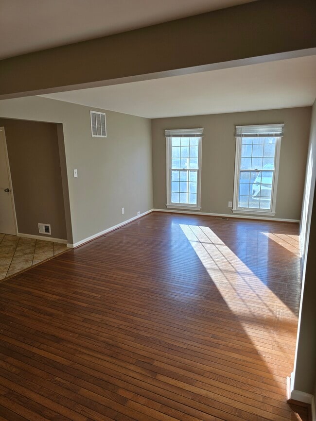 Building Photo - 5515 Cheshire Meadows Way