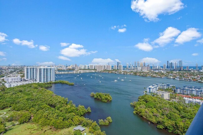 Building Photo - 16385 Biscayne Blvd
