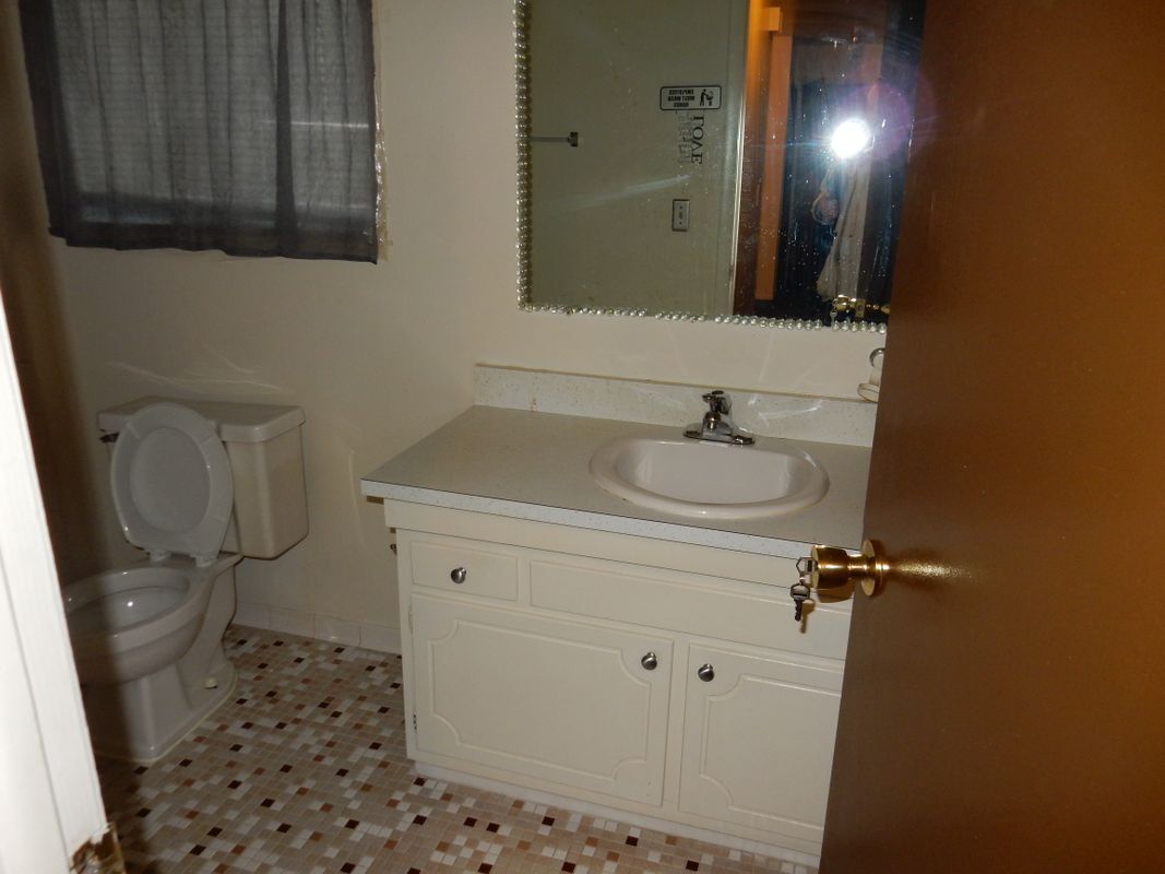 Building Photo - 5110 Maple St