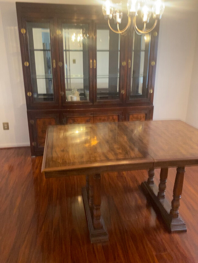 Formal Dining Room - 817 Falcon Dr