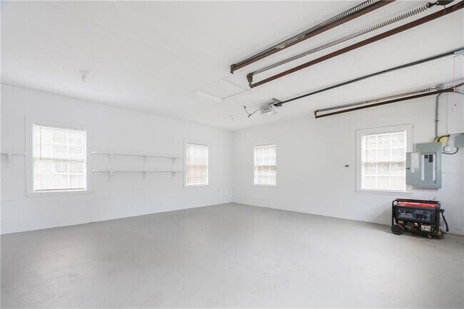 Building Photo - 286 Westcott Rd