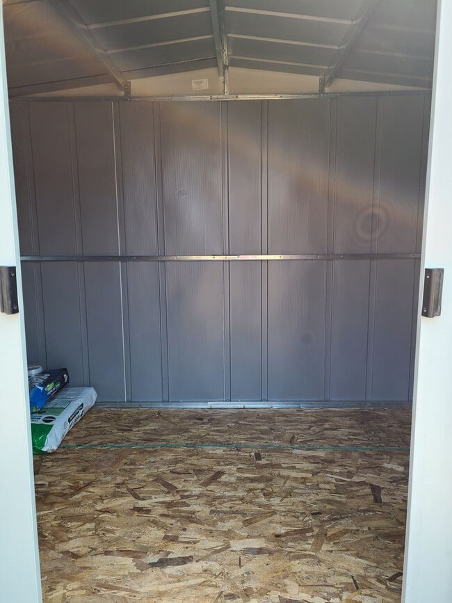 Building Photo - Beautifully Updated South Tacoma 3 Bedroom