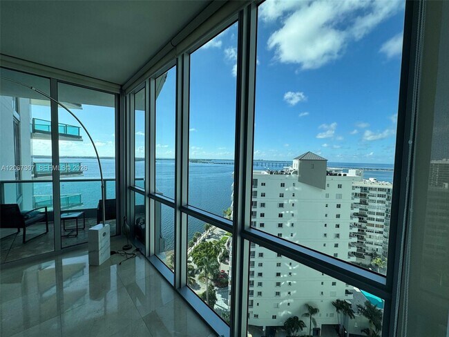 Building Photo - 1331 Brickell Bay Dr