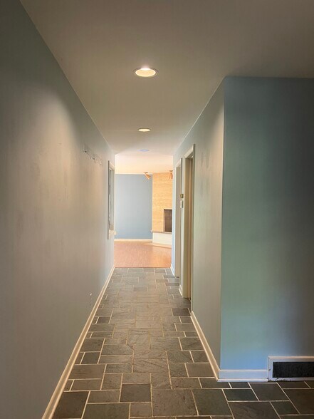 Building Photo - 8551 N Point Dr