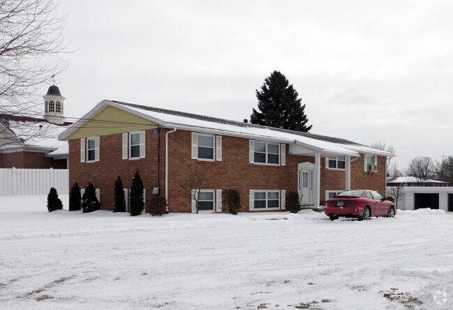 Primary Photo - 204-210 Kennedy St