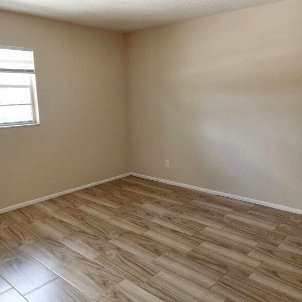 Building Photo - 5140 SE 31st St