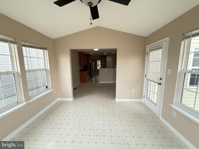 Building Photo - 2165 Cottonwood Ln