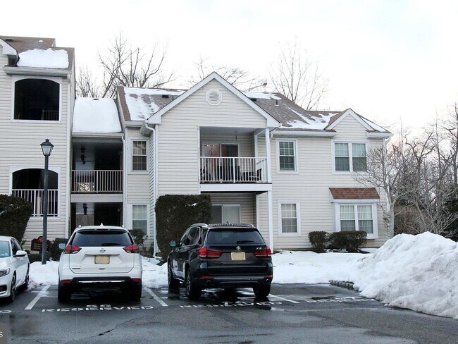 Primary Photo - 318 Walden Cir