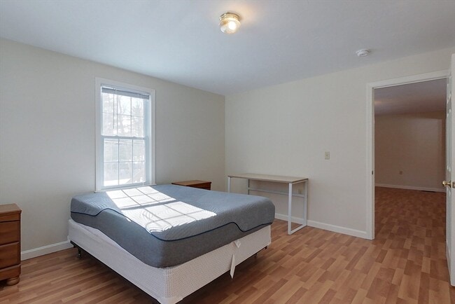 Building Photo - 661 South Rd