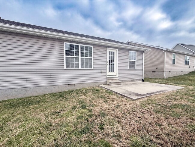 Building Photo - 3-Bedroom Home with Garage in The Reserve