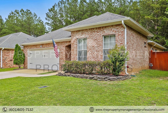 Building Photo - Cute, Comfortable and Convenient!