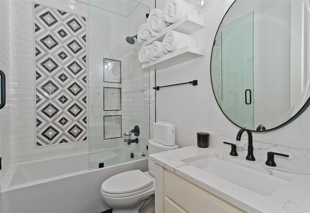 Building Photo - 6208 Riverview Cir