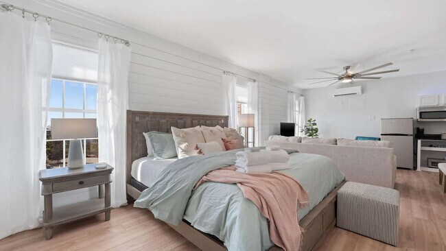 Building Photo - 10343 E County Hwy 30A