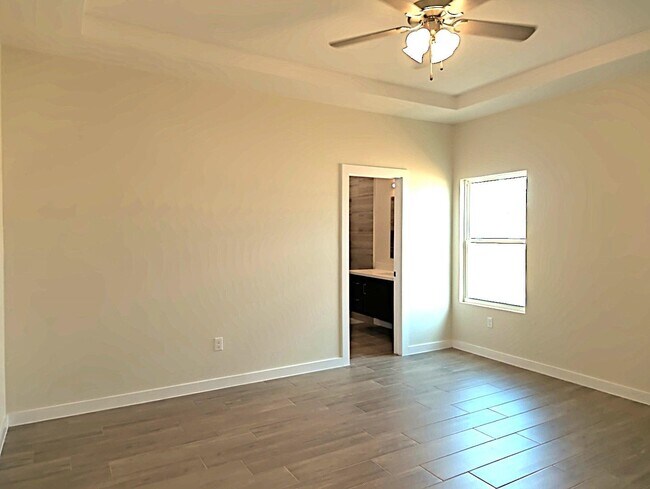 Building Photo - 5928 Heather Loop