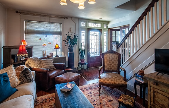 living room - 126 S Church St