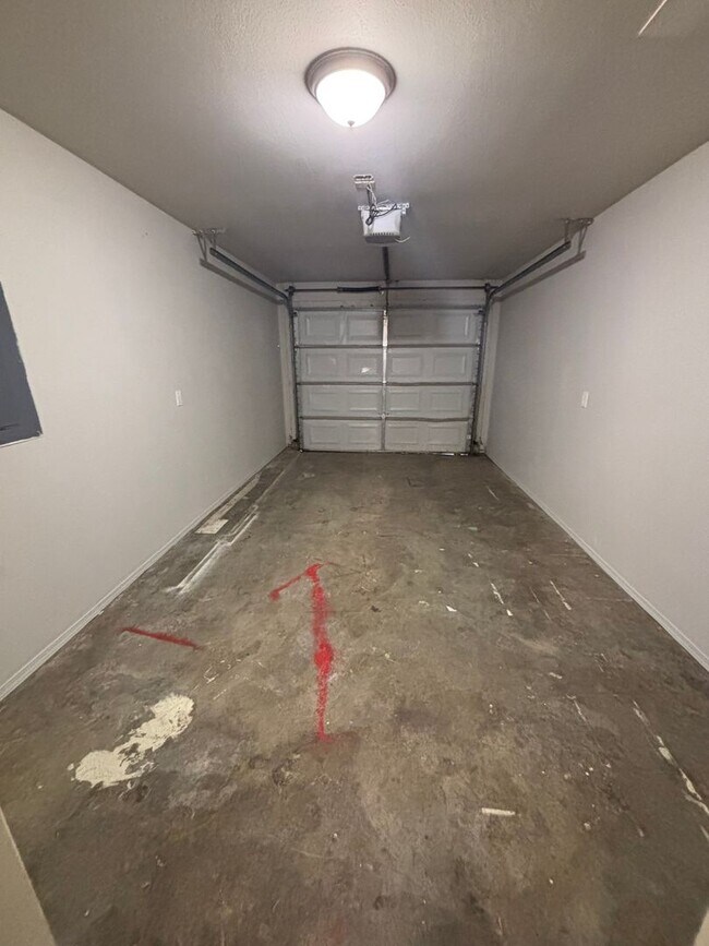 Building Photo - 1673-1675 E. Evalyn Circle