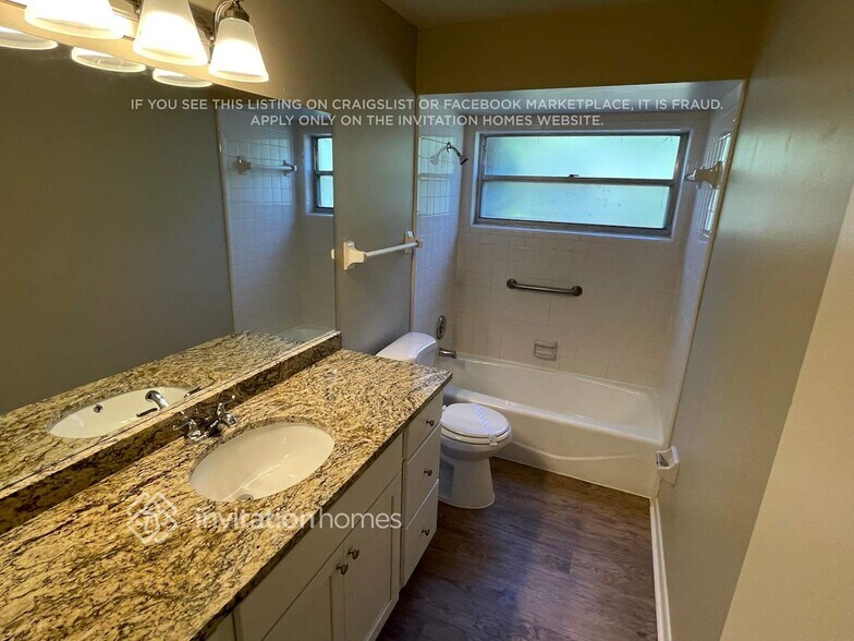 Building Photo - 304 Larkwood Dr
