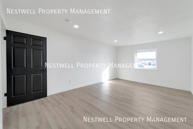 Building Photo - 353 Redberry Rd