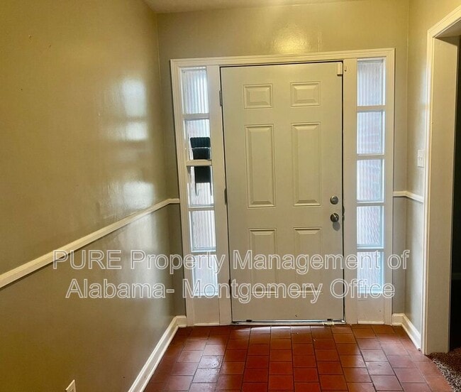 Building Photo - 2632 Oxford Dr