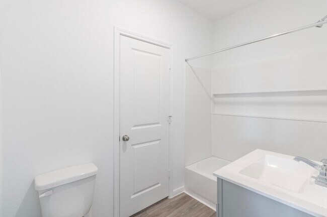 Building Photo - 1052 Greenshank Dr