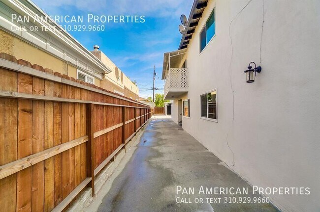 Building Photo - 8150 Cypress Ave