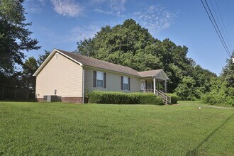 Building Photo - Charming 3 BD, 2 BA Home in Martin, TN!
