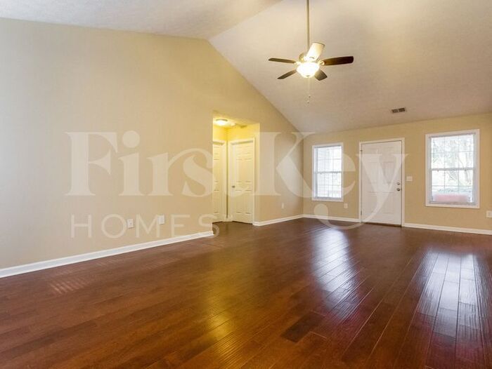 Building Photo - 176 Azalea Dr