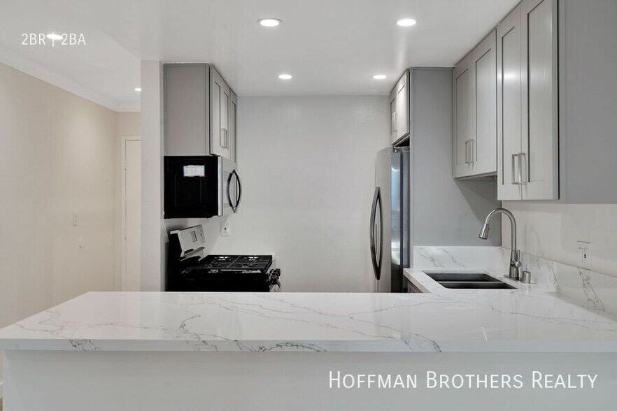 Building Photo - 1520 N Vista St