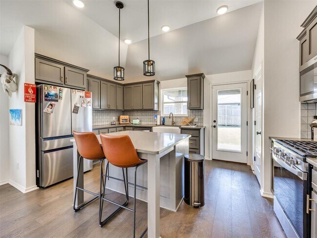 Building Photo - 16128 Quiet Storm Dr