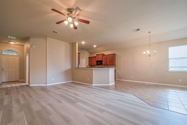 Building Photo - 18302 Red Oak Manor Ln