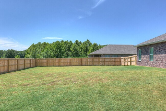 Building Photo - 802 Delaney Dr