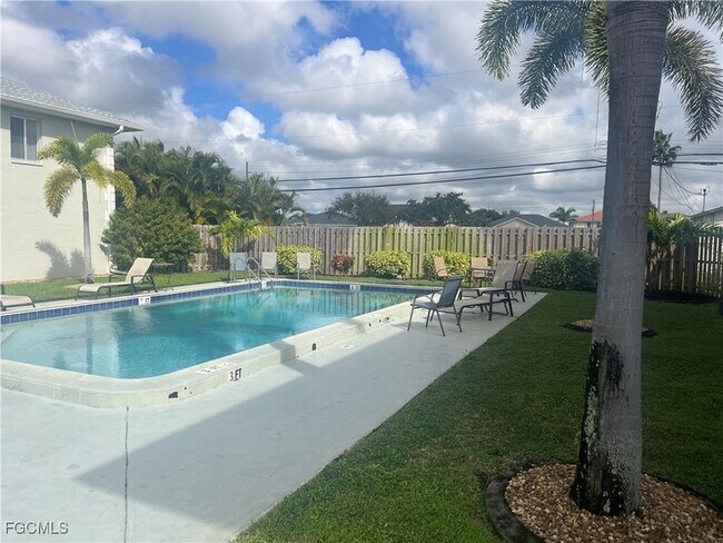 Building Photo - 839 SW 48th Terrace